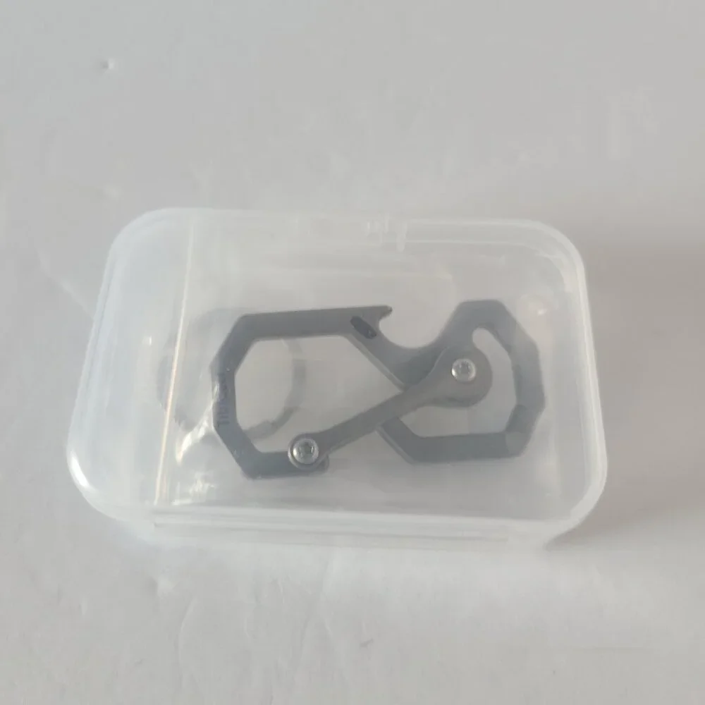 Tibitdeer holds keys